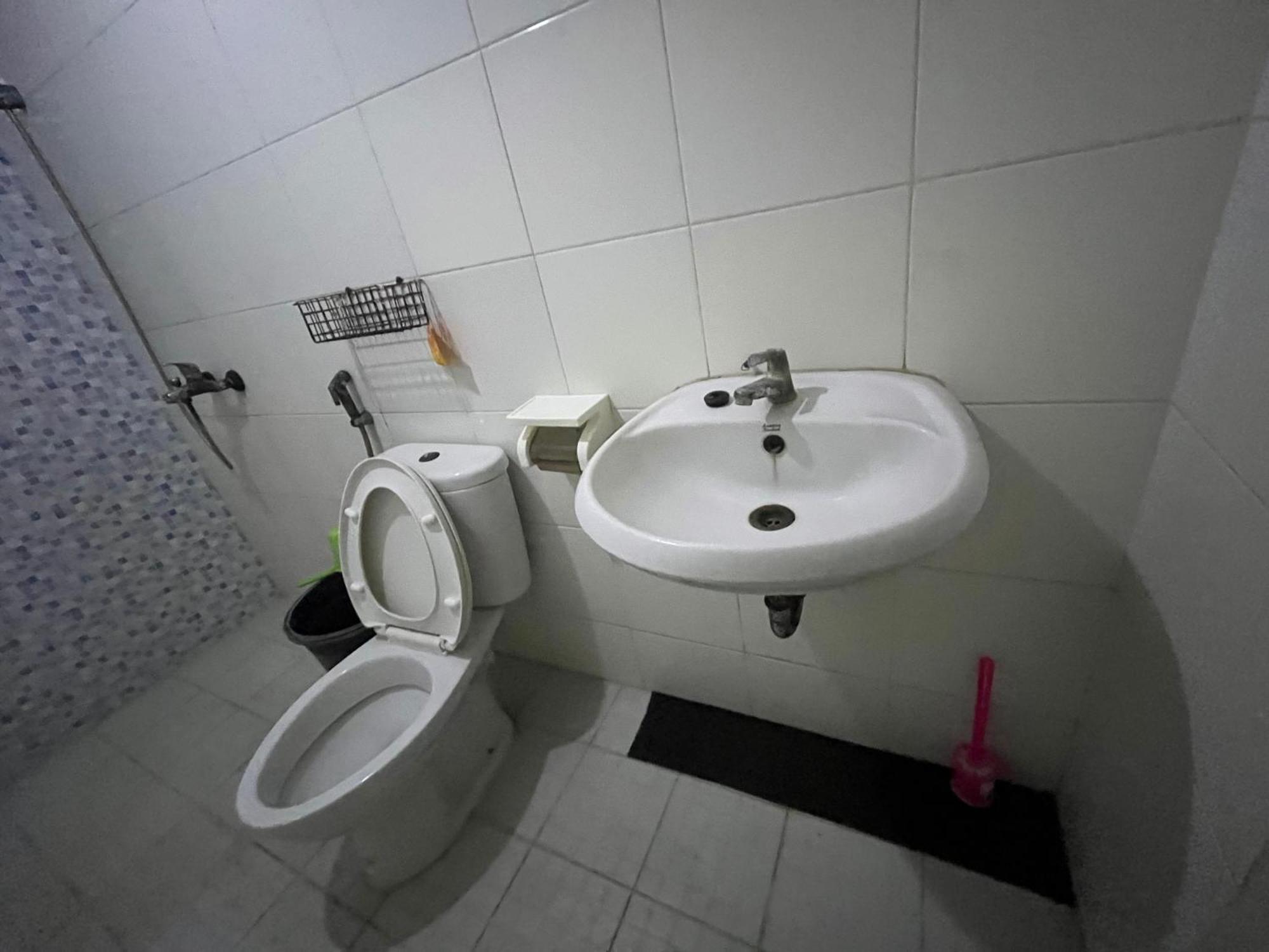Spot On 94142 Al Fatih Residence Syariah 2 Jakarta Kültér fotó