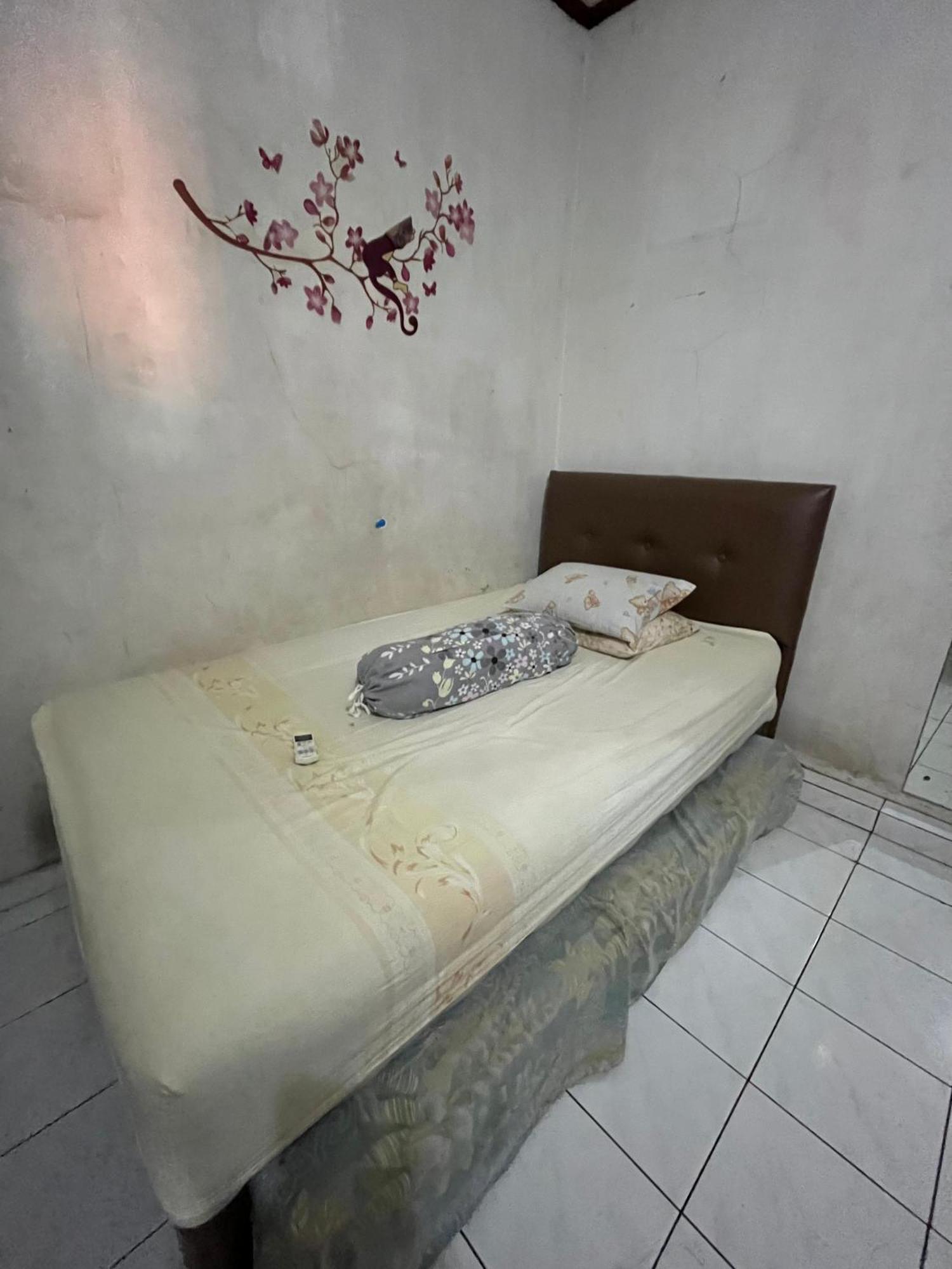 Spot On 94142 Al Fatih Residence Syariah 2 Jakarta Kültér fotó